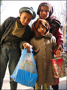 children with food packages